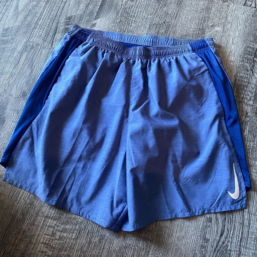 Nike Challenger Shorts Men’s L